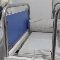 تخت بیمارستانی