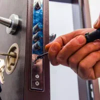 کلیدسازی شبانه روزی مشهد ـ فوری (باز کردن درب)