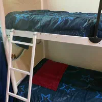 تخت دو طبقه فلزی با قابلیت تک شدن بهمراه تشک