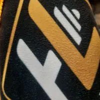 نیروی خدمات آقا برای سالن بدنسازی