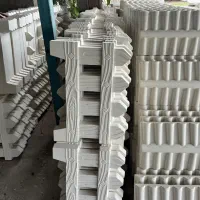 کار در کارگاه تولیدی قطعات بتنی