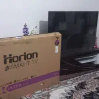 تلویزیون ۶۵ اینچ هوریون با میز و گلس|تلویزیون و پروژکتور|زاهدان, |دیوار