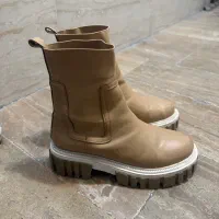 نیم بوت سالم