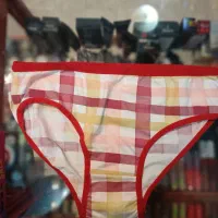 لباس زیر|لباس|کاشان, ملک آباد|دیوار