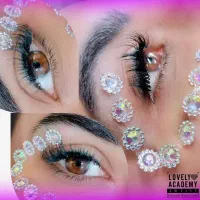 اکستنشن مژه و لیفت و لمینیت مژه و ابرو