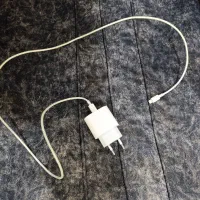 شارژ اصلی گوشی آیفون 11پرو مکس در حد نو