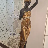 تندیس آباژوری