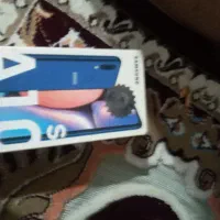 یک عدد گوشی سامسونگ که به فروش میرسه