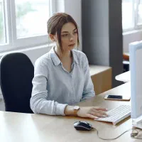 نیازمند کارمند در شرکت