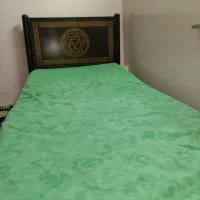 تخت خواب و تشک یک نفره