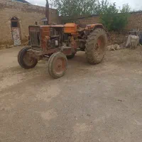 راننده تراکتور.برای کار.درمزارع شما