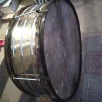دو عدد طبل بزرگ پوستی و طلقی و تعمیرات
