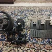 فروش فرمون با دنده وپدال وفلش مخصوص برای پلیستشن 5|کنسول، بازی ویدئویی و آنلاین|ورامین, ورامین|دیوار