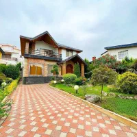 ۸۹/ویلاباغ۵۰۰متری*فروش به علت مهاجرت*