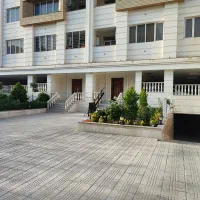 80-متری-خیابان-داریوش-نیلوفر