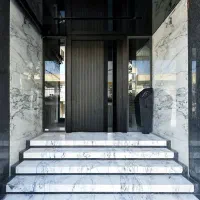 ویلایی ۵واحدی جهت مسکونی واداری ۲نبش حاشیه صارمی