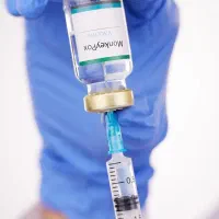 خدمات تخصصی بوتاکس و مزوژل‌ و مزوتراپی با متد روز