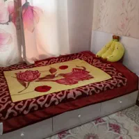 تخت یک و نیم نفره