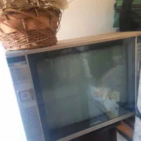 رادیو عتیقه در حد نو|کلکسیون اشیاء عتیقه|اراک, |دیوار