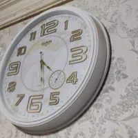 ساعت دیواری