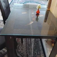 میزغذاخوری چهارنفره و سه صندلی