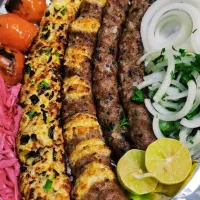 کباب زن و پیک موتوری