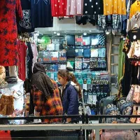 به چندین فروشنده آقا و خانم با تجربه نیازمندیم|استخدام بازاریابی و فروش|مشهد, بالا خیابان|دیوار