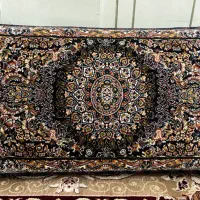 فرش و پشتی