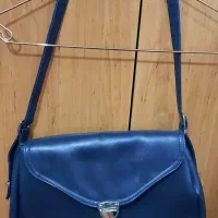 کیف رودوشی|کیف، کفش، کمربند|رشت, منظریه|دیوار