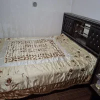 تخت خواب و همراه تشک