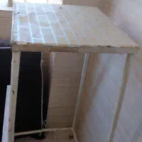 چهار پایه آهنی