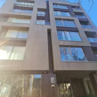 نیاوران۱۴۳مترآفتابگیرتراس خیلی فروشنده۲پارکینگ