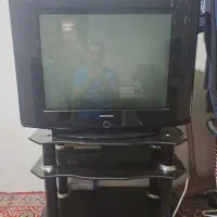 TV تلویزیون ۲۹ اینچ و میزش