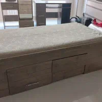 تخت یک نفره . کاملا سالم‌ . همراه با تشک|تخت و سرویس خواب|تهران, فاطمی|دیوار