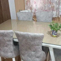 یک دست نهارخوری۶نفره و ی مبل۵نفره ست|میز و صندلی غذاخوری|ایلام, |دیوار
