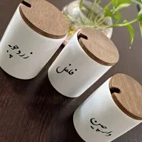 مقداری ظروف آشپز خانه