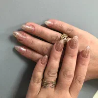 کاشت ناخن|خدمات آرایشگری و زیبایی|تهران, شهرک رضویه|دیوار