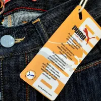 پوشاک نو.۱۸ عدد شلوار جین چروک.