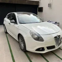 الفارومیو ۲۰۱۶ کیو وی لاین