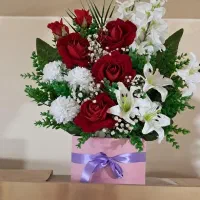 باکس گل مصنوعی