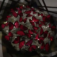 دسته گل ربانی و جاودان و پروانه چراغدار