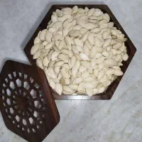 تخمه کدو بوداده نمکی درجه یک