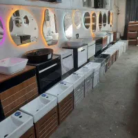 کارگر ساده کابین روشویی