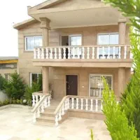 همخونه همخانه خونه بسیار بزرگ و تمیز