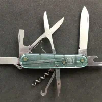 چاقو ویکتورینوکس