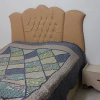 سرویس خواب دو نفره همراه با دو پاتختی|تخت و سرویس خواب|شیراز, گلشن|دیوار