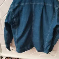 دوتا کت مردانه|لباس|ری, شهید غیوری (ابن باویه)|دیوار