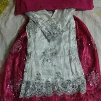 لباس محلی شامل دامن پیراهن ومینا