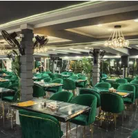 استخدام فوری ویتر خانم