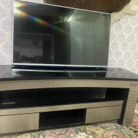 ال ای دی ال جی ۴۲اینج همراه میزدر حد نو|تلویزیون و پروژکتور|تبریز, |دیوار